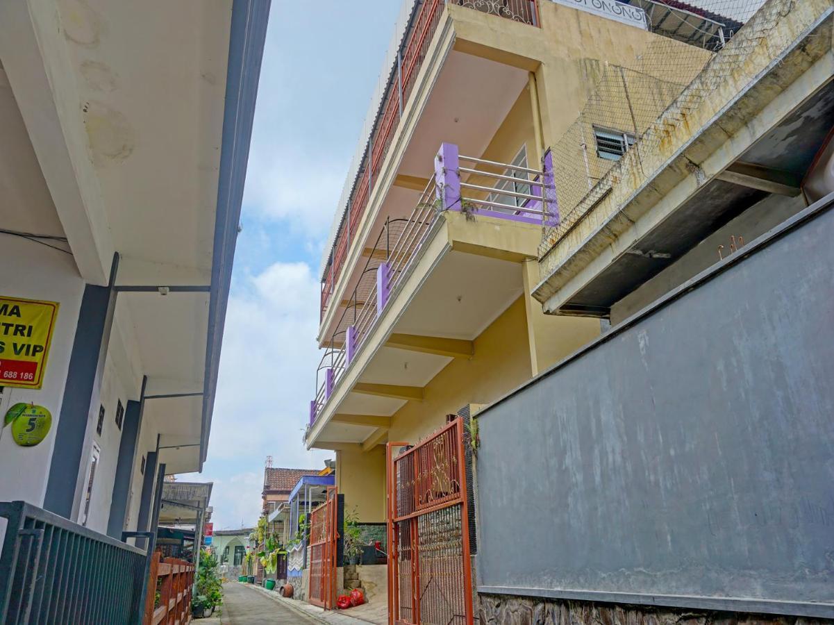 Spot On 1870 Graha Batu Mulia Hotel Ngoại thất bức ảnh