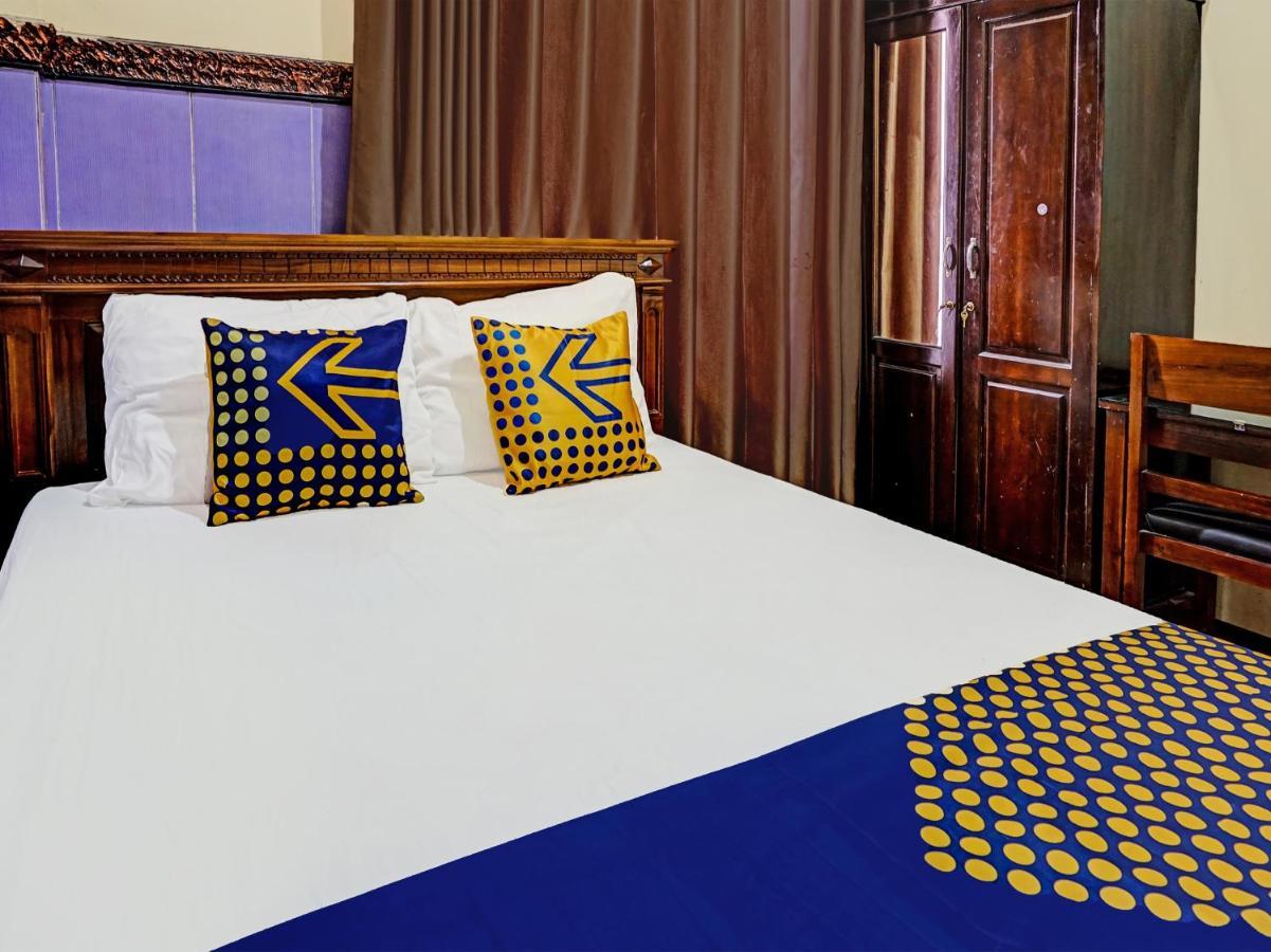 Spot On 1870 Graha Batu Mulia Hotel Ngoại thất bức ảnh